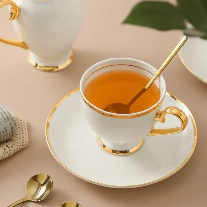 Luxury Shiny White Tea Set - Image 4