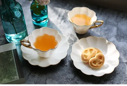 Scalloped Minimalist Tea Set - Image 3