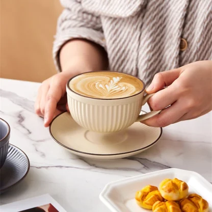 Simple Embossed Striped Tea Set - Image 4