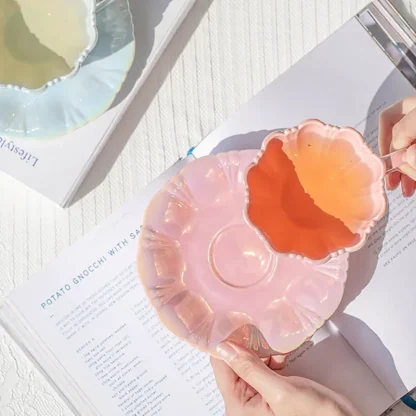 Luxury Glossy Petal Tea Set - Image 6