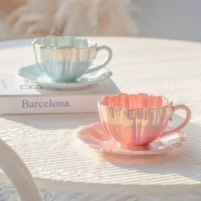 Luxury Glossy Petal Tea Set