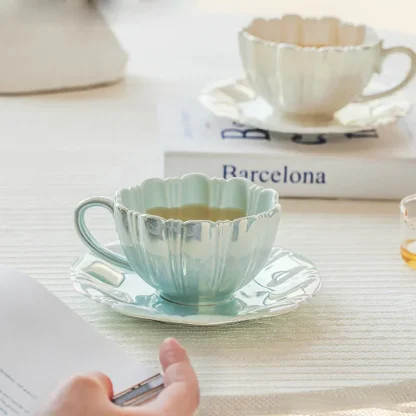 Luxury Glossy Petal Tea Set - Image 5